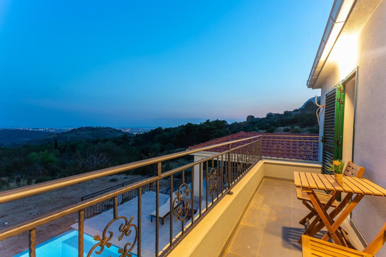 Secluded House - Guaranteed Privacy - Heated Pool Villa Klis ภายนอก รูปภาพ