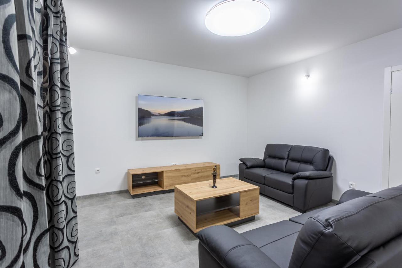 Secluded House - Guaranteed Privacy - Heated Pool Villa Klis ภายนอก รูปภาพ