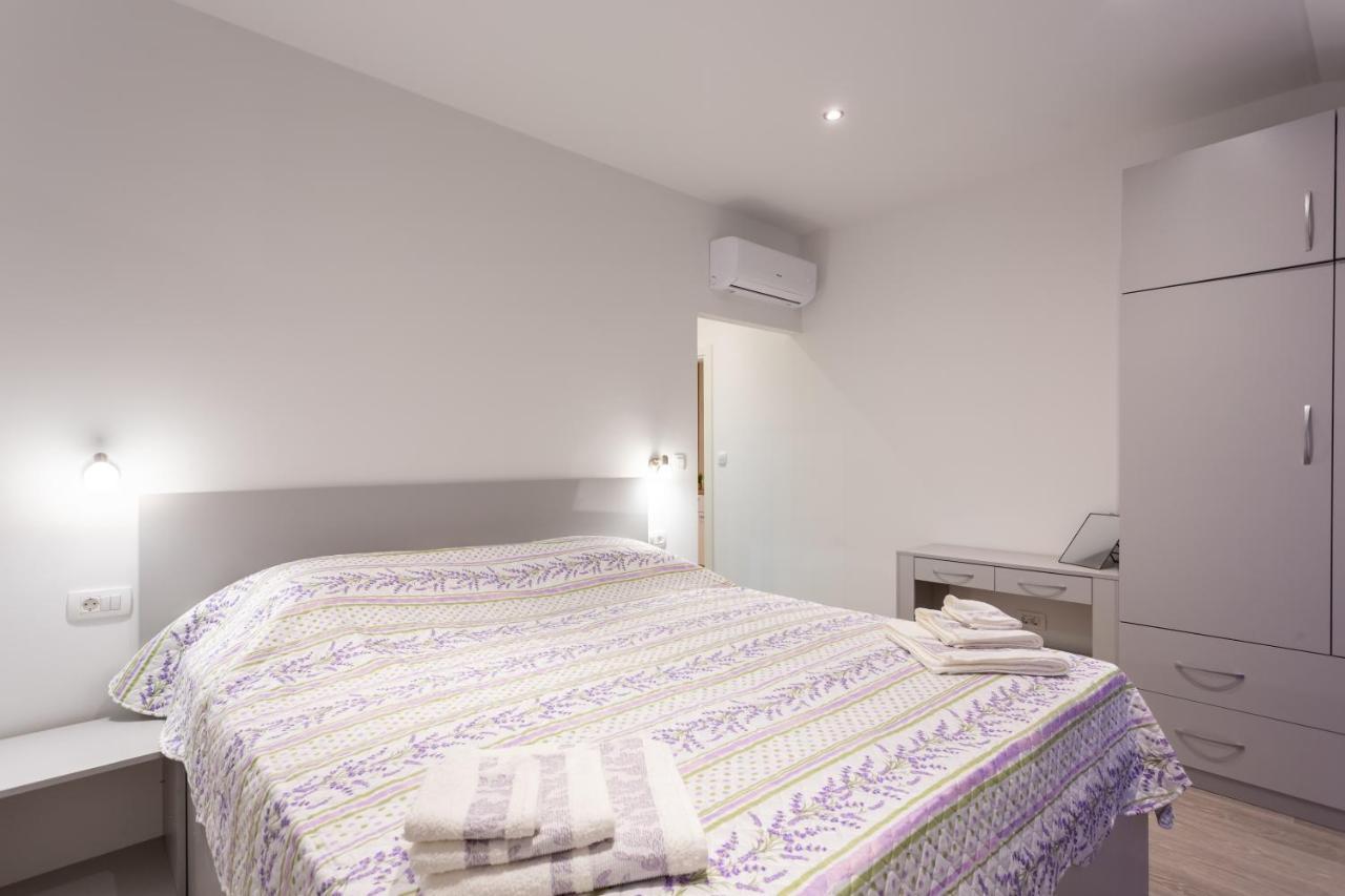 Secluded House - Guaranteed Privacy - Heated Pool Villa Klis ภายนอก รูปภาพ