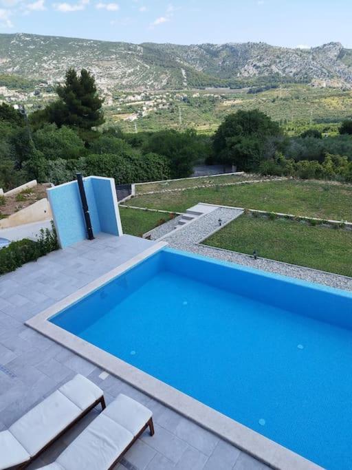 Secluded House - Guaranteed Privacy - Heated Pool Villa Klis ภายนอก รูปภาพ